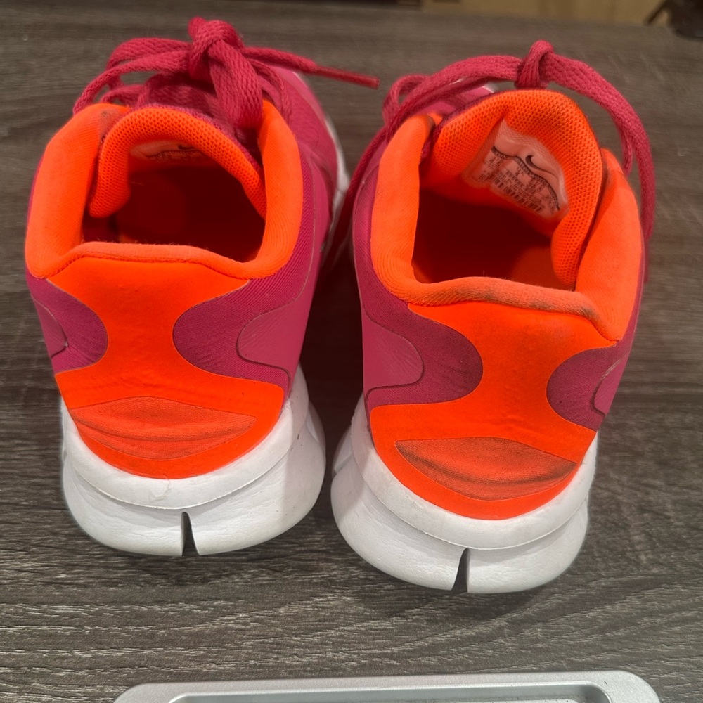 Nike Black Smartwatch With Rectangular Touchscreen - image 7